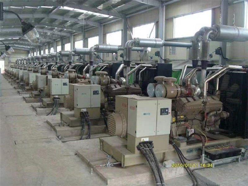 海外电站项目，20台1000KW康明斯并机